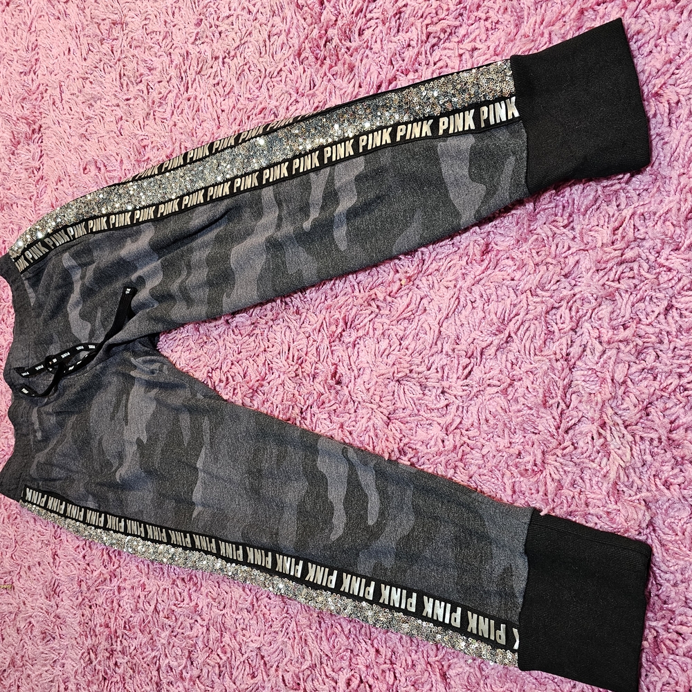 PINK Victoria's Secret Gray Camo Joggers Medium - Picture 7 of 8